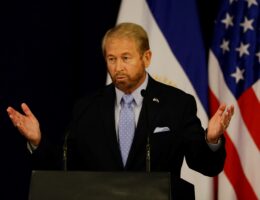 La presencia de Ronald Johnson como embajador estadounidense en México ha venido acompañada de acciones sugerentes.