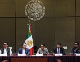 A unas horas de la inauguración del Mundial de Futbol, sigue sin existir arreglo entre gobierno y la CNTE.