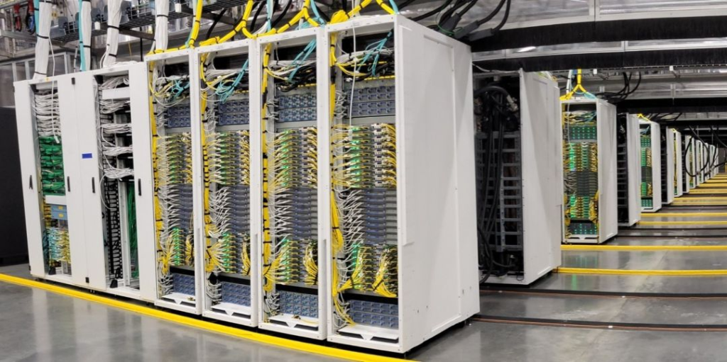 Centro de datos de una infraestructura de inteligencia artificial de Microsoft.