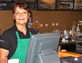 Mediante el programa de INAPAM con el Servicio de Vinculación Productiva, los adultos mayores pueden incorporarse al mercado laboral con goce de prestaciones.