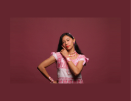 Azalea Báalam abre la puerta a las lenguas originarias y culturas de nuestro país con su innovadora propuesta musical.