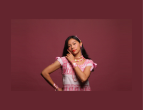 Azalea Báalam abre la puerta a las lenguas originarias y culturas de nuestro país con su innovadora propuesta musical.