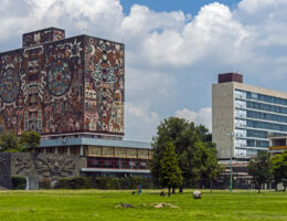 La denuncia interpuesta por la UNAM invita a pensar en todo un cúmulo de actividades económicas potencialmente fraudulentas entorno al examen de admisión.