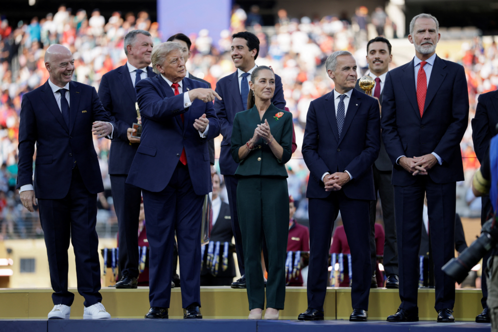 Mundial y diplomacia.