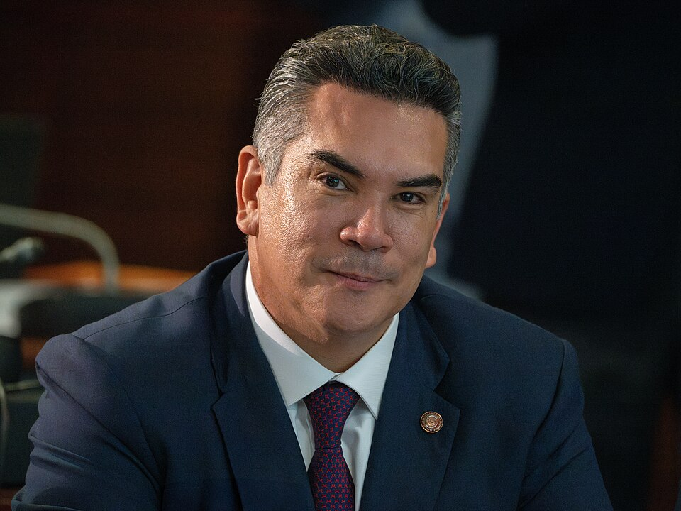 Fiscalía de Campeche llevará a 32 exfuncionarios de la administración de Alejandro Moreno ante jueces.