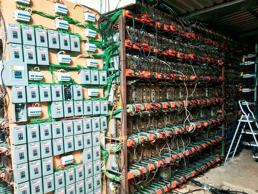 Una red eléctrica y trescientas máquinas bajo investigación en Puebla